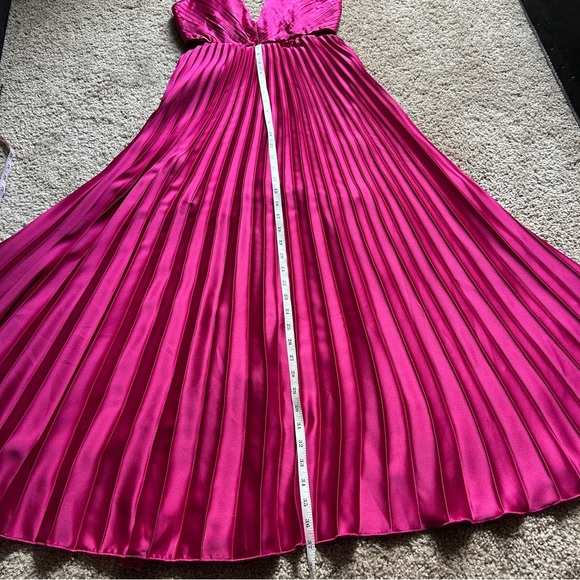 Abercrombie & Fitch Pink Satin Pleated Cutout Maxi Dress NWT Size Small - Picture 13 of 15